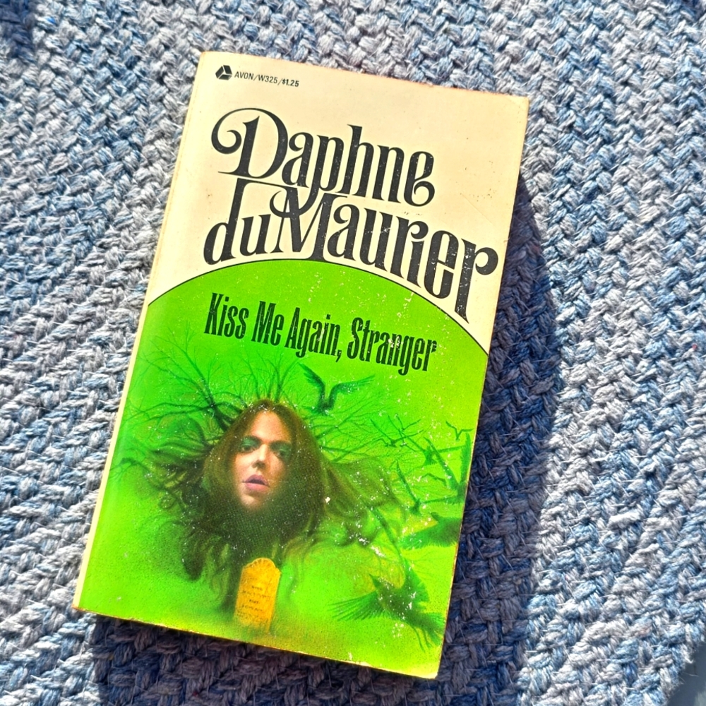 Kiss Me Again Stranger Vintage Daphne du Maurier 1973 Haunting Book PB Spooky